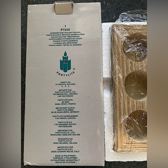 2/$15 - PartyLite - Gardenstone tealight holder
P7245 - holds 3 tealights - Picture 7 of 8